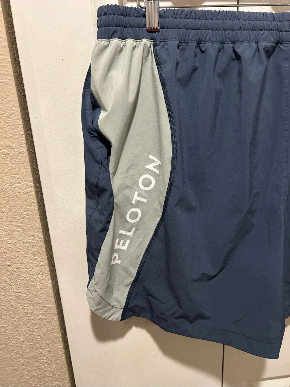 Peloton Men’s Lined Athletic Shorts , XL